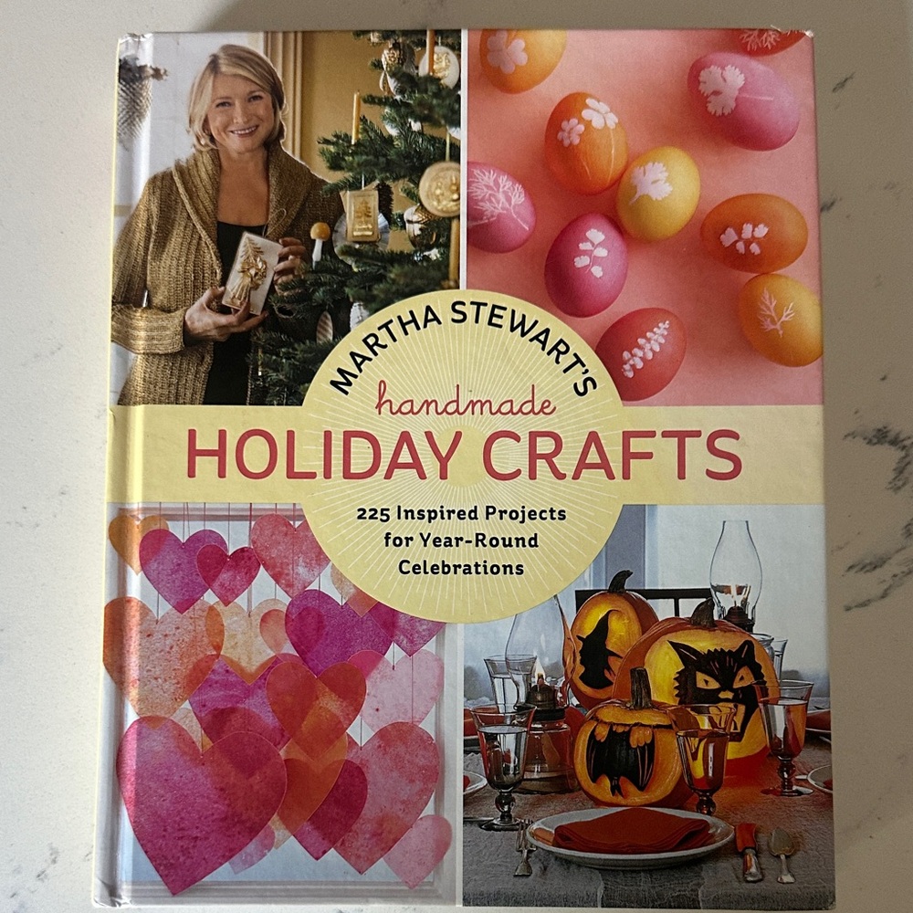 Martha Stewart Year Round Holiday Celebration Handmade Crafts Book